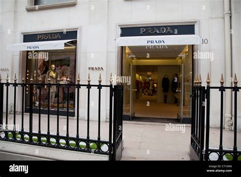 prada rue montaigne paris|Prada Paris Avenue Montaigne .